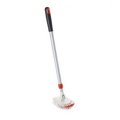 OXO Good Grips Extendable Tub & Tile Brush