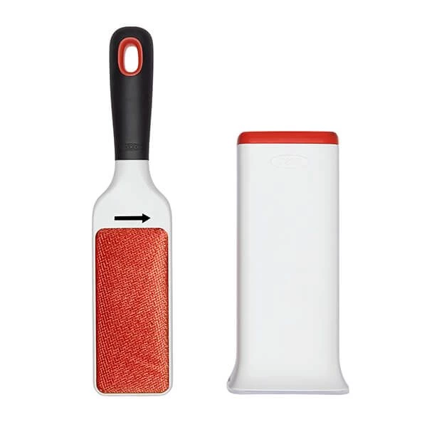 OXO Good Grips Furlifter Garment Brush - Image 2