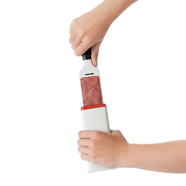 OXO Good Grips Furlifter Garment Brush - Image 4