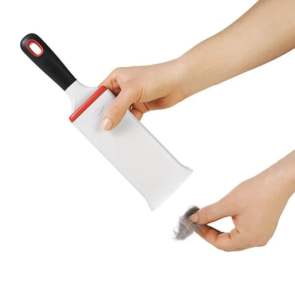 OXO Good Grips Furlifter Garment Brush - Image 6