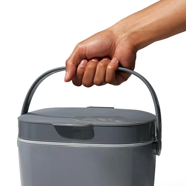 OXO Good Grips Easy-Clean Charcoal Compost Bin 6.62L - Image 4