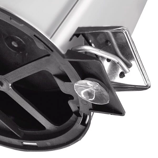 Tramontina Polished Stainless Steel Pedal Bin 3L - Image 3