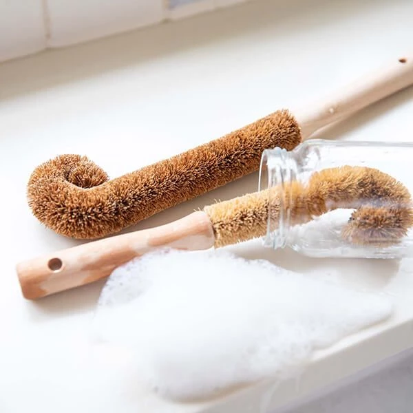 Natural Elements Eco-Friendly Coconut Bottle Brush - Image 3